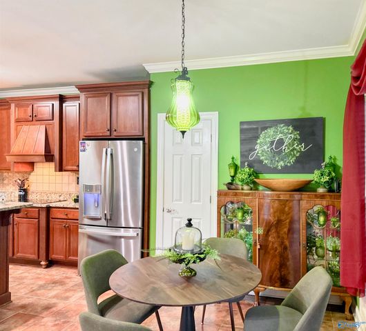 211 Quailwood Lane, Decatur, AL 35603