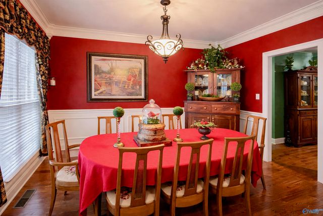 211 Quailwood Lane, Decatur, AL 35603