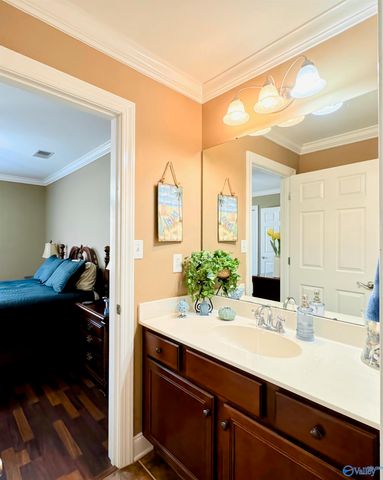 211 Quailwood Lane, Decatur, AL 35603