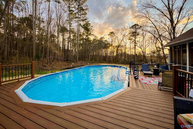 211 Quailwood Lane, Decatur, AL 35603