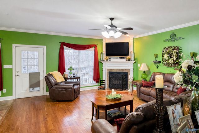 211 Quailwood Lane, Decatur, AL 35603