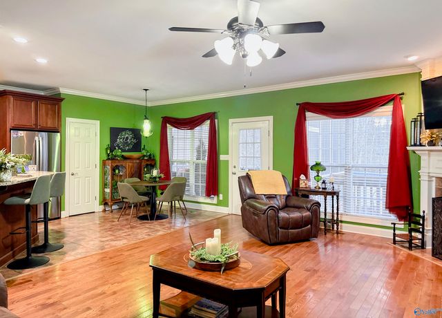 211 Quailwood Lane, Decatur, AL 35603