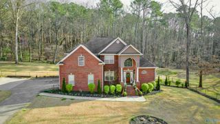 211 Quailwood Lane, Decatur, AL 35603