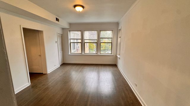 4441 N Central Park Avenue 2, Chicago, IL 60630