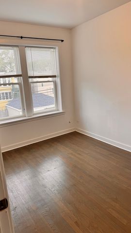 4441 N Central Park Avenue 2, Chicago, IL 60630