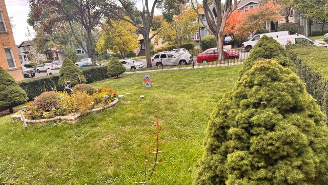 4441 N Central Park Avenue 2, Chicago, IL 60630