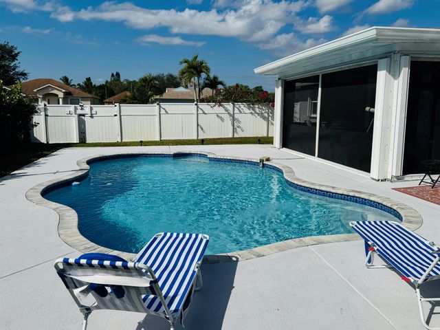 634 SE Whitmore Drive, Port St Lucie, FL 34984