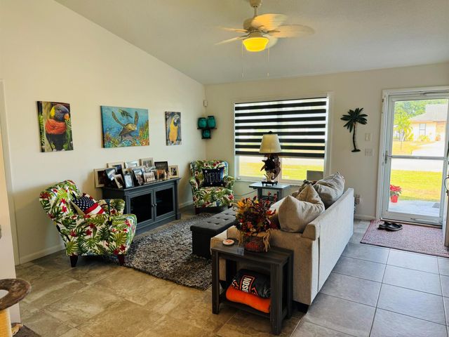 634 SE Whitmore Drive, Port St Lucie, FL 34984