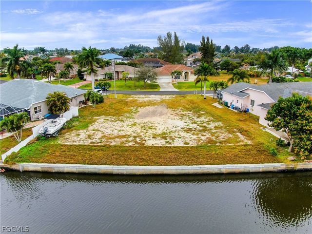 3424 SW 7th TER, Cape Coral, FL 33991