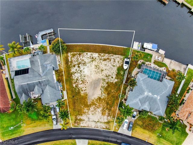 3424 SW 7th TER, Cape Coral, FL 33991