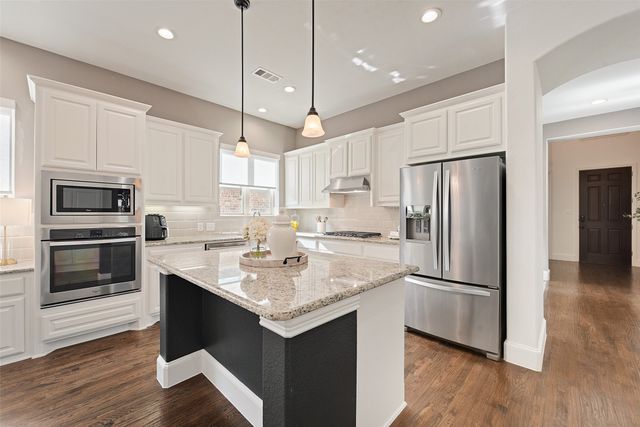 9317 Kaitlyn Court, Lantana, TX 76226