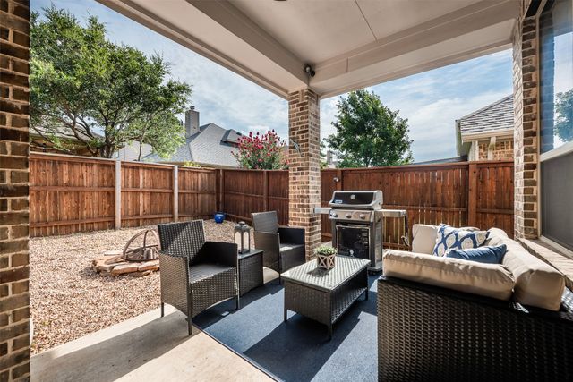 9317 Kaitlyn Court, Lantana, TX 76226