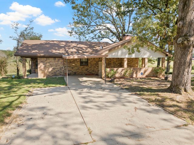 302 Smith St, Naples, TX 75568