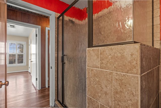 302 Smith St, Naples, TX 75568