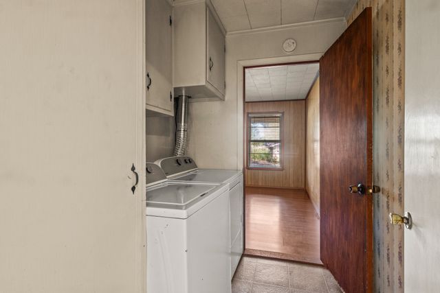 302 Smith St, Naples, TX 75568
