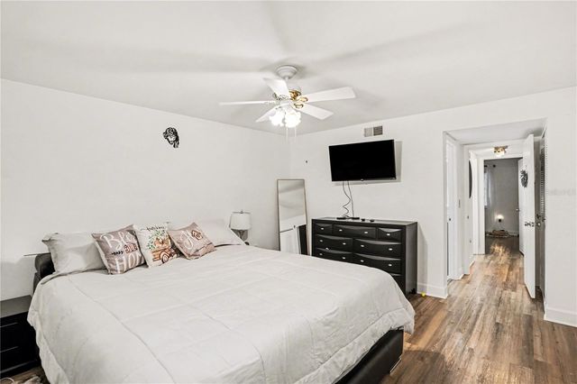 9802 LOMBARD COURT 102, Tampa, FL 33618