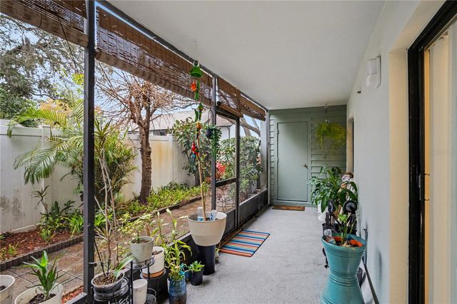 9802 LOMBARD COURT 102, Tampa, FL 33618