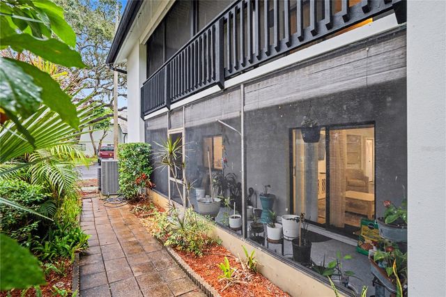 9802 LOMBARD COURT 102, Tampa, FL 33618