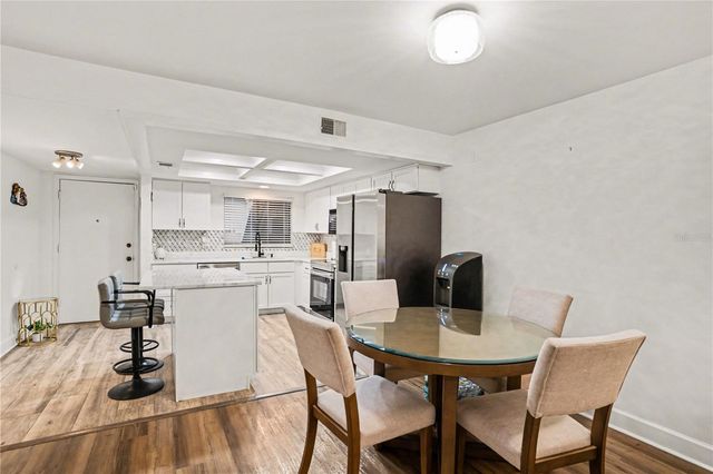 9802 LOMBARD COURT 102, Tampa, FL 33618