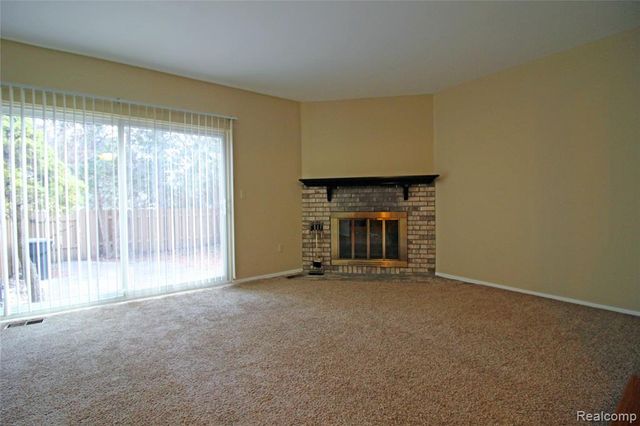 5828 Northfield Parkway, Troy, MI 48098