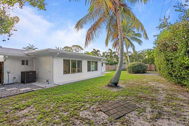2861 SW 9th Street, Boynton Beach, FL 33435
