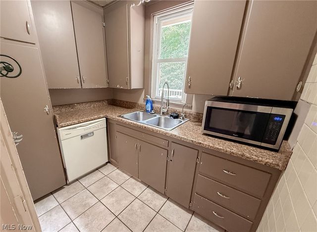 168 Poland Avenue, Struthers, OH 44471