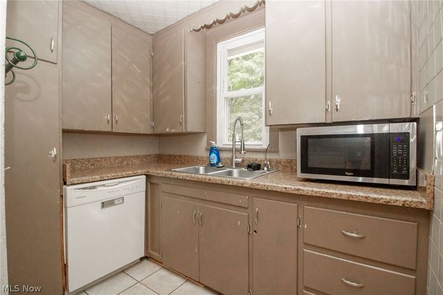 168 Poland Avenue, Struthers, OH 44471