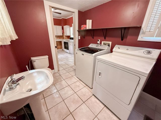 168 Poland Avenue, Struthers, OH 44471
