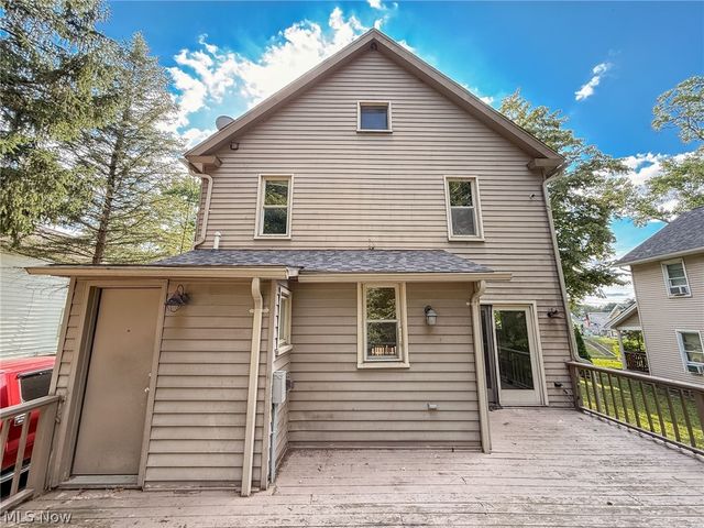 168 Poland Avenue, Struthers, OH 44471