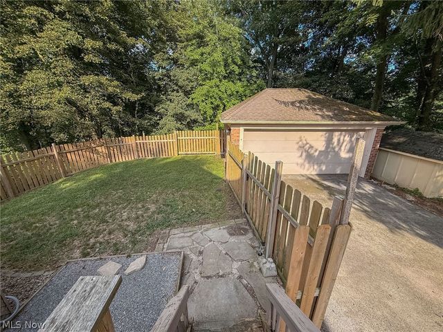 168 Poland Avenue, Struthers, OH 44471
