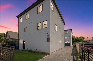 532 W Vernon Avenue, Los Angeles, CA 90037