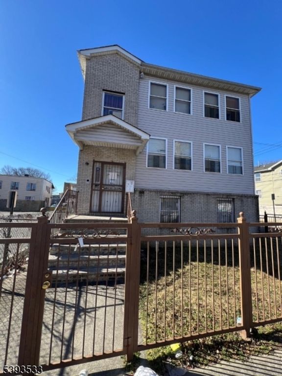 219 Clinton Pl, Newark City, NJ 07112