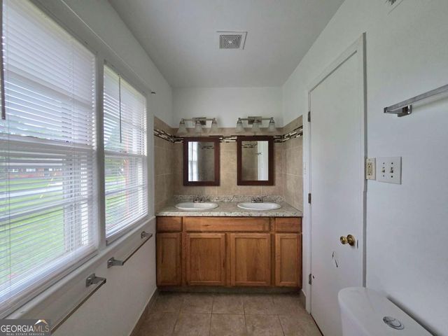 104 Delaware Avenue, Warner Robins, GA 31093
