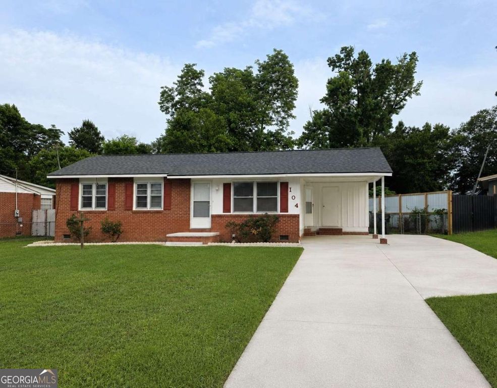 104 Delaware Avenue, Warner Robins, GA 31093