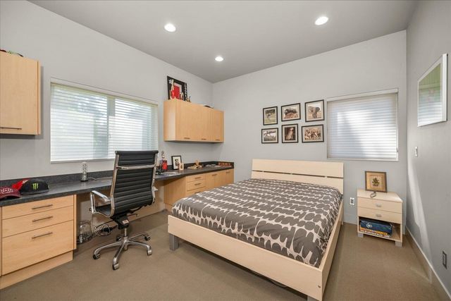 3223 S HIGH Dr, Spokane, WA 99203