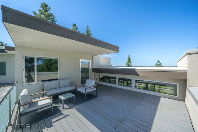 3223 S HIGH Dr, Spokane, WA 99203