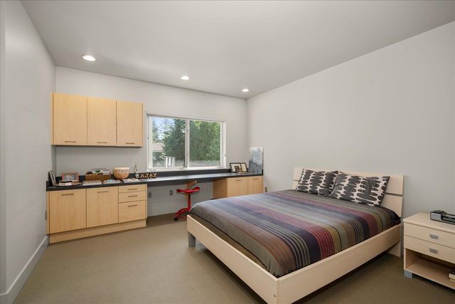 3223 S HIGH Dr, Spokane, WA 99203
