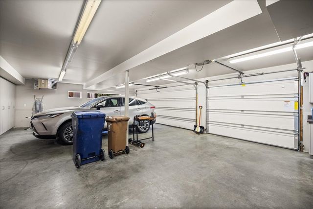 3223 S HIGH Dr, Spokane, WA 99203