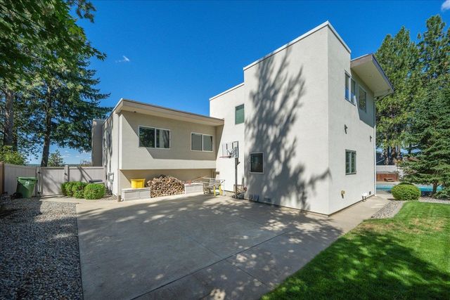 3223 S HIGH Dr, Spokane, WA 99203