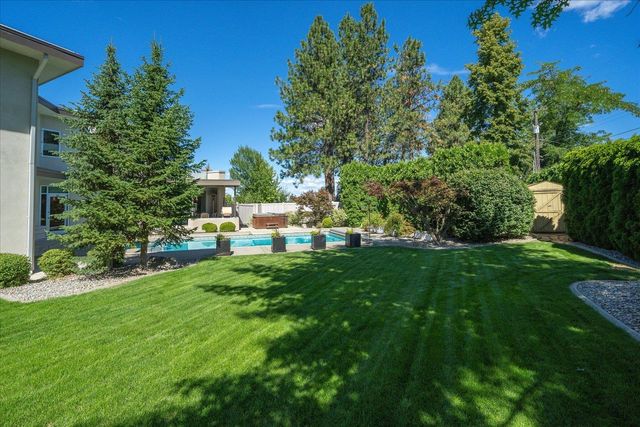 3223 S HIGH Dr, Spokane, WA 99203