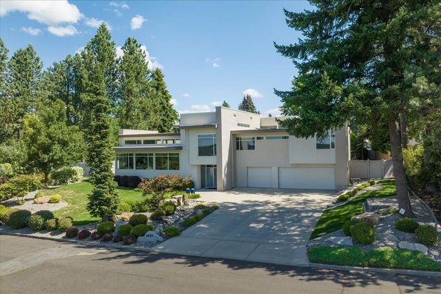 3223 S HIGH Dr, Spokane, WA 99203