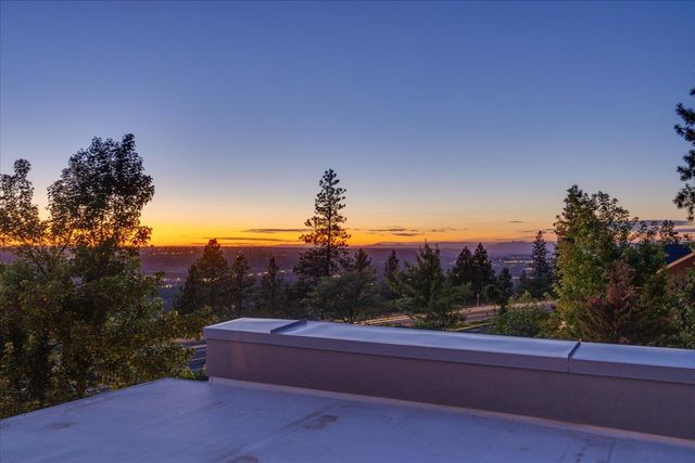 3223 S HIGH Dr, Spokane, WA 99203