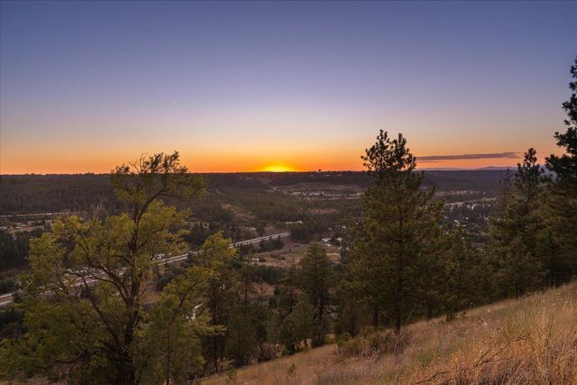 3223 S HIGH Dr, Spokane, WA 99203