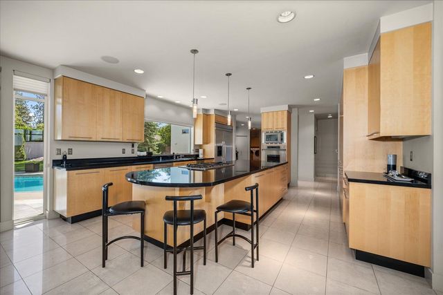 3223 S HIGH Dr, Spokane, WA 99203