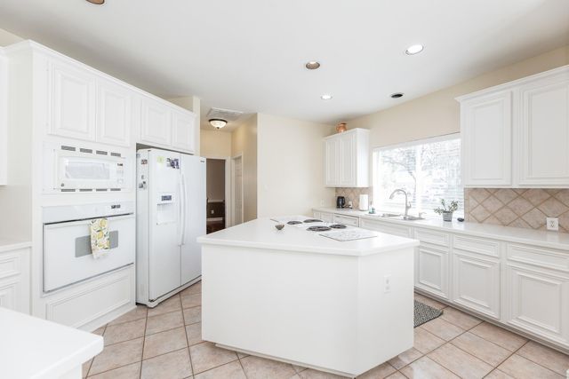 2618 Pinebend Drive, Pearland, TX 77584