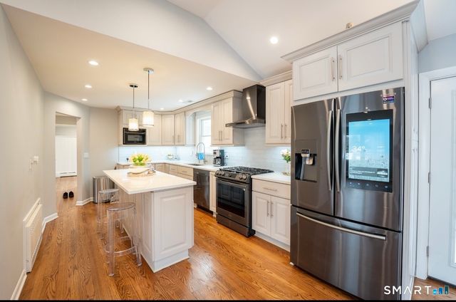 15 Ridgebrook Drive, Bridgeport, CT 06606