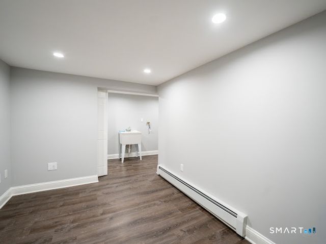 15 Ridgebrook Drive, Bridgeport, CT 06606