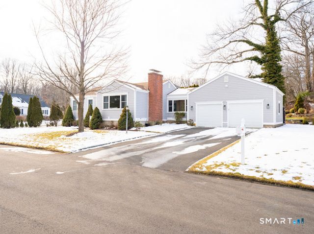 15 Ridgebrook Drive, Bridgeport, CT 06606