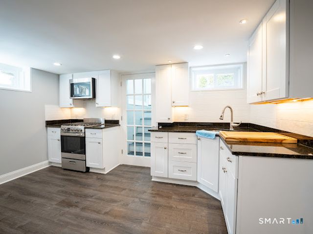 15 Ridgebrook Drive, Bridgeport, CT 06606