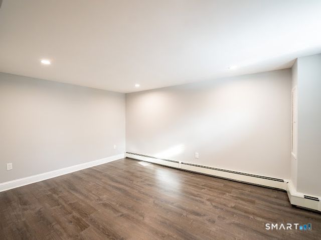 15 Ridgebrook Drive, Bridgeport, CT 06606